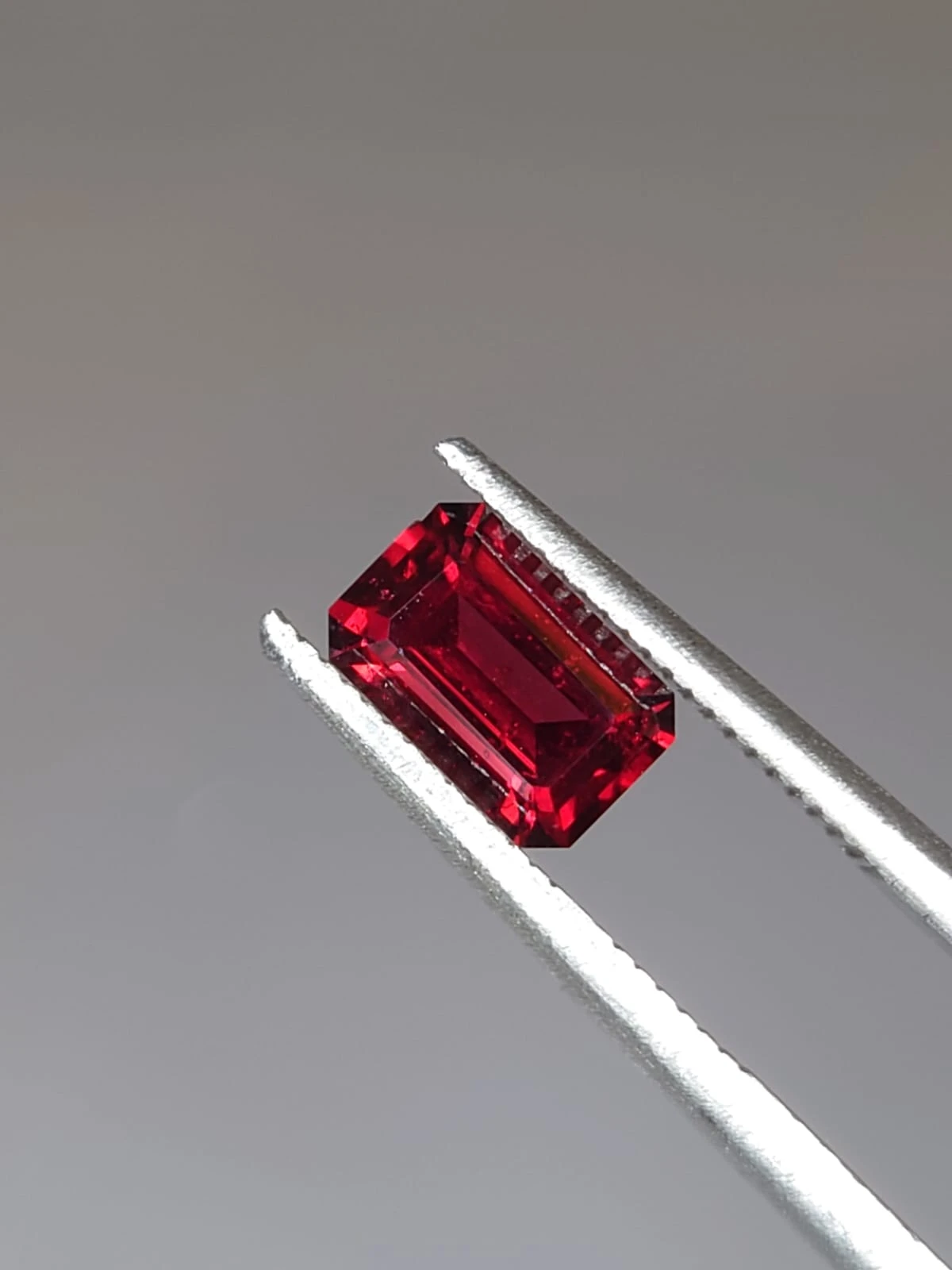 1.1ct Natural Emerald Faceted Rhodolite Garnet from Tanzania — view 5